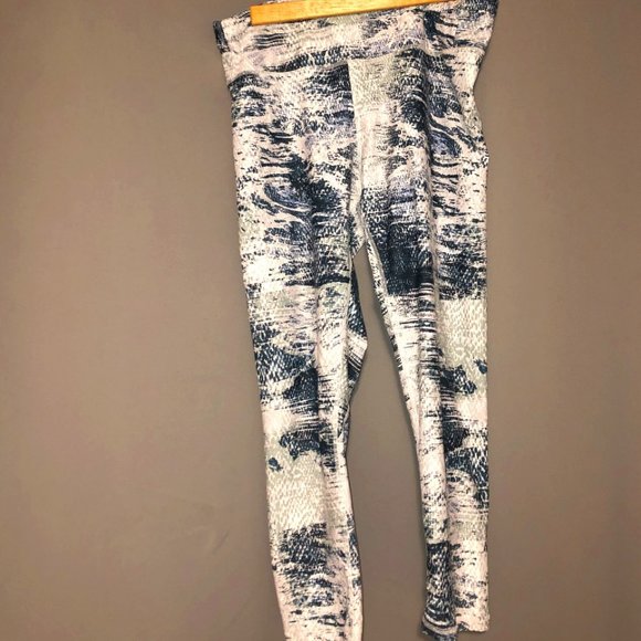 Fabletics fossil snakeskin leggings, size M - Picture 1 of 5